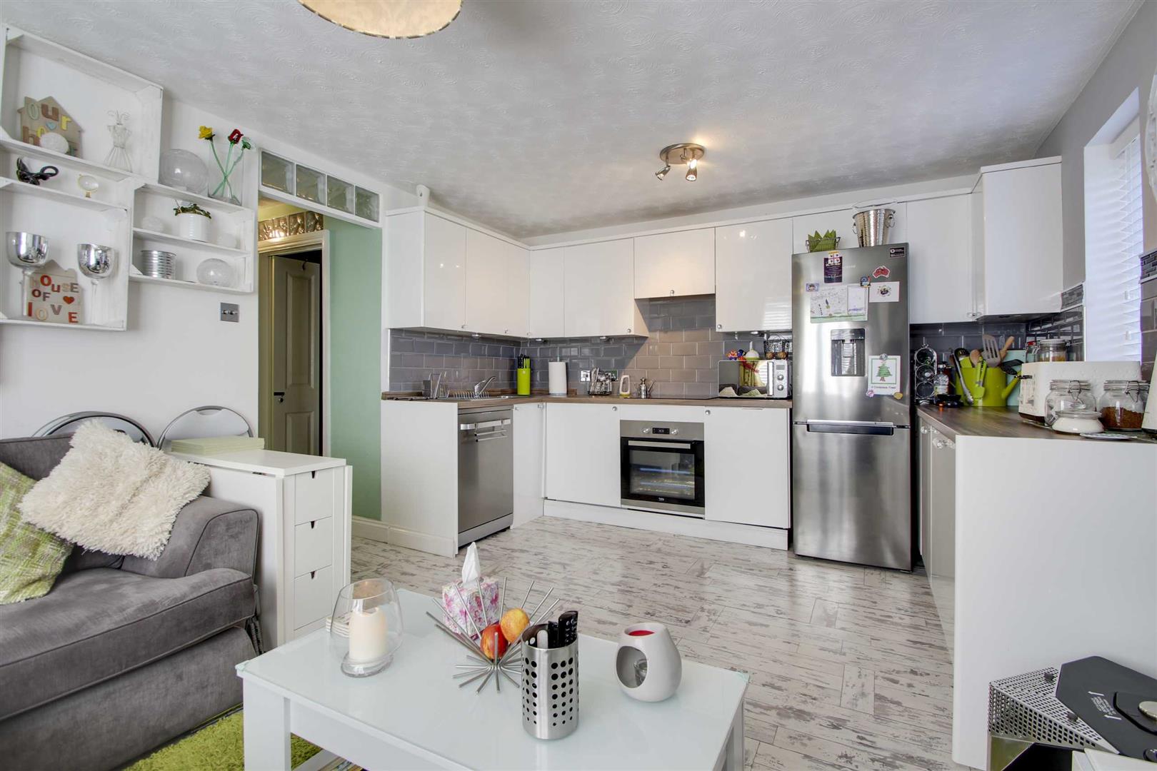 Tenterden Crescent, Kents Hill, Milton Keynes